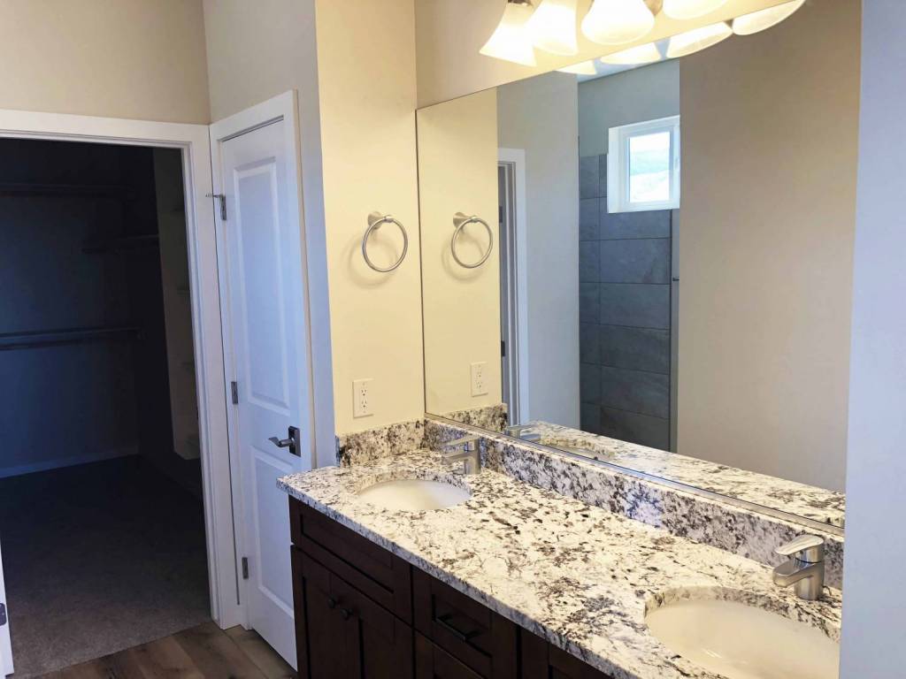 Master bathroom vanity in the Cordon